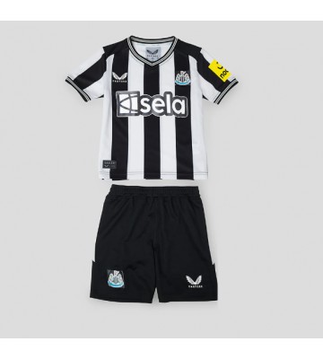 Newcastle United Hemmakläder Barn 2023-24 Kortärmad (+ Korta byxor)